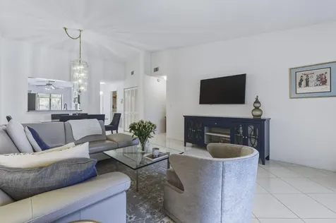 5121 Oak Hill Lane Delray Beach FL 33484