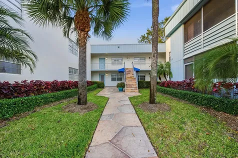 468 Normandy J Delray Beach FL 33484