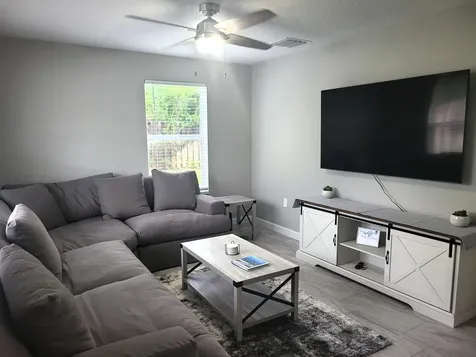 511 W Pine Street Lantana FL 33462