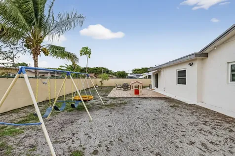 7101 Nw 98th Terrace Tamarac FL 33321