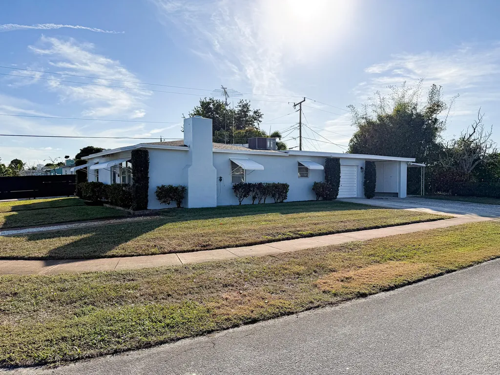 2313 Wabasso Drive West Palm Beach FL 33409