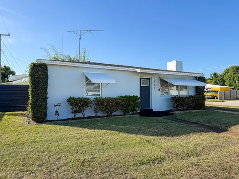 2313 Wabasso Drive West Palm Beach FL 33409
