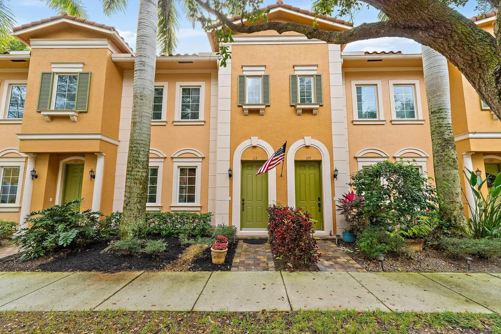 113 Glencullen Circle Jupiter FL 33458