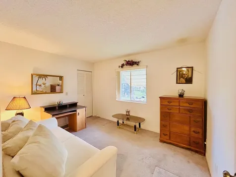224 Pine Hov Circle Greenacres FL 33463