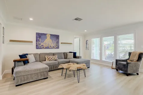 521 Se 4 Court Pompano Beach FL 33060