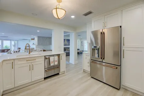 521 Se 4 Court Pompano Beach FL 33060