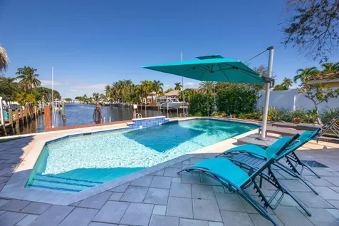 521 Se 4 Court Pompano Beach FL 33060