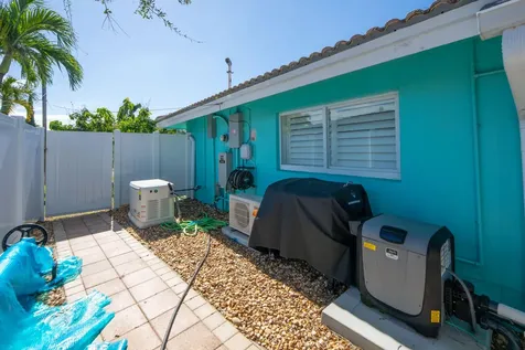 521 Se 4 Court Pompano Beach FL 33060