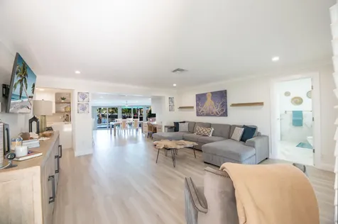 521 Se 4 Court Pompano Beach FL 33060
