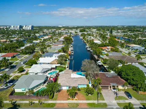 521 Se 4 Court Pompano Beach FL 33060