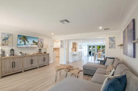 521 Se 4 Court Pompano Beach FL 33060