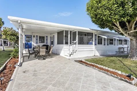 32007 Domingo Bay Boynton Beach FL 33436