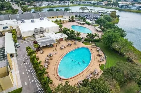 2 Golfs Edge West Palm Beach FL 33417
