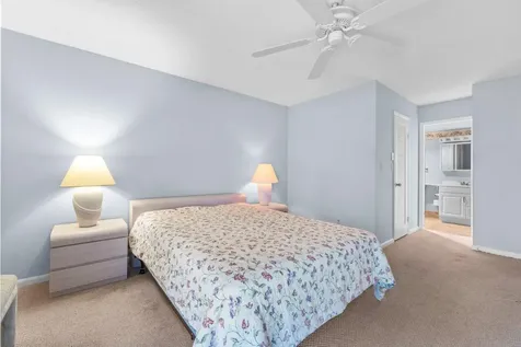 2 Golfs Edge West Palm Beach FL 33417