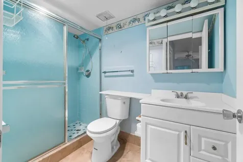 2 Golfs Edge West Palm Beach FL 33417