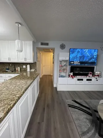 3021 Ellesmere B Deerfield Beach FL 33442