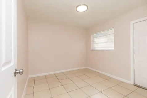 7750 SW 10th Court North Lauderdale FL 33068