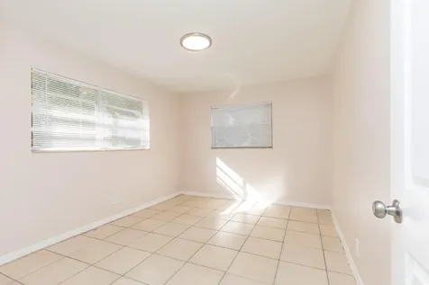 7750 SW 10th Court North Lauderdale FL 33068