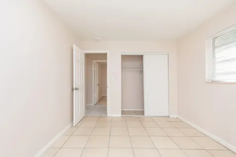7750 SW 10th Court North Lauderdale FL 33068