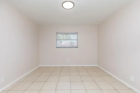 7750 SW 10th Court North Lauderdale FL 33068