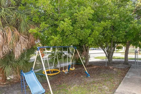 7750 SW 10th Court North Lauderdale FL 33068