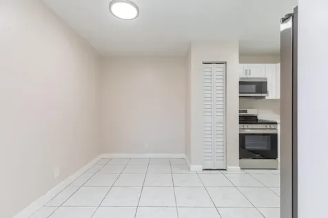 7750 SW 10th Court North Lauderdale FL 33068