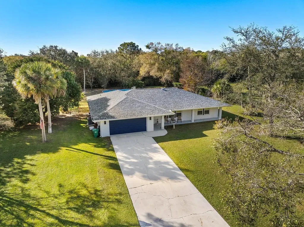 2801 Grove Drive Fort Pierce FL 34981