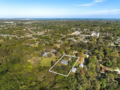 2801 Grove Drive Fort Pierce FL 34981