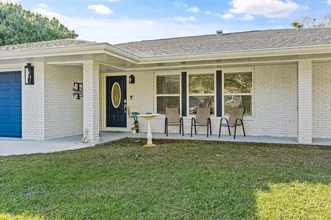 2801 Grove Drive Fort Pierce FL 34981