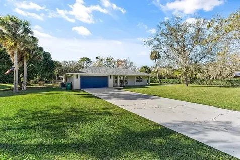2801 Grove Drive Fort Pierce FL 34981