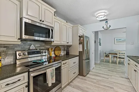 2801 Grove Drive Fort Pierce FL 34981