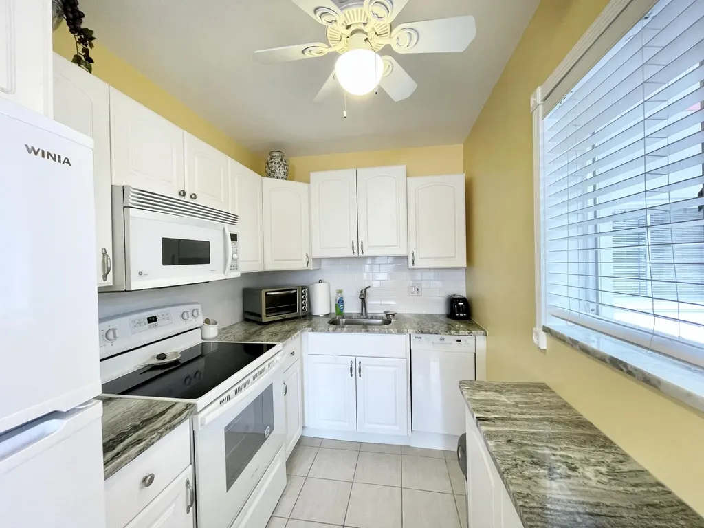 3120 Cynthia Lane Lake Worth Beach FL 33461