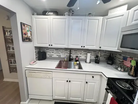 334 Southampton B West Palm Beach FL 33417