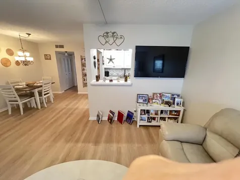 334 Southampton B West Palm Beach FL 33417
