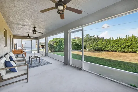 375 Sw Alcan Drive Port Saint Lucie FL 34953
