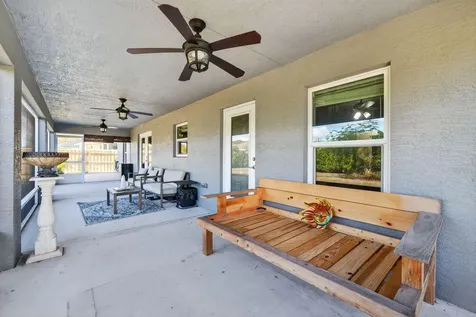 375 Sw Alcan Drive Port Saint Lucie FL 34953