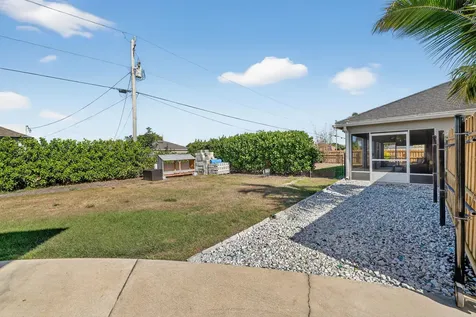 375 Sw Alcan Drive Port Saint Lucie FL 34953