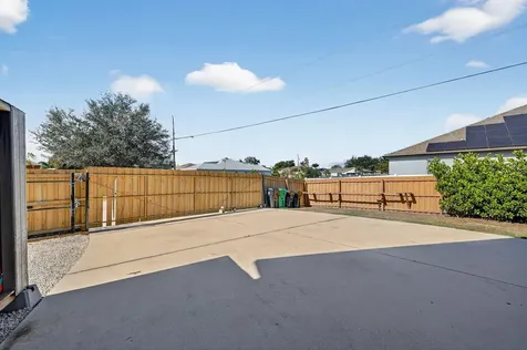 375 Sw Alcan Drive Port Saint Lucie FL 34953