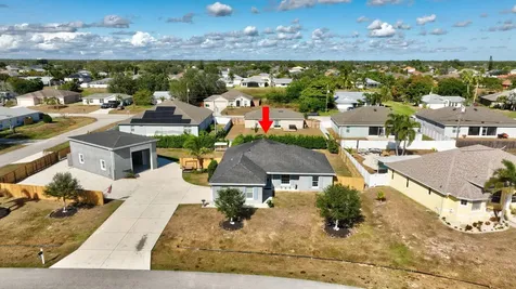 375 Sw Alcan Drive Port Saint Lucie FL 34953