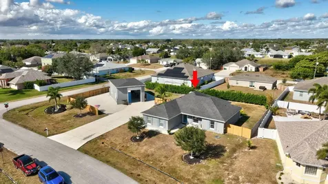 375 Sw Alcan Drive Port Saint Lucie FL 34953