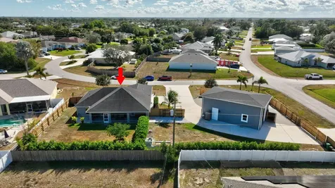 375 Sw Alcan Drive Port Saint Lucie FL 34953