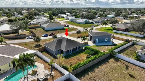 375 Sw Alcan Drive Port Saint Lucie FL 34953