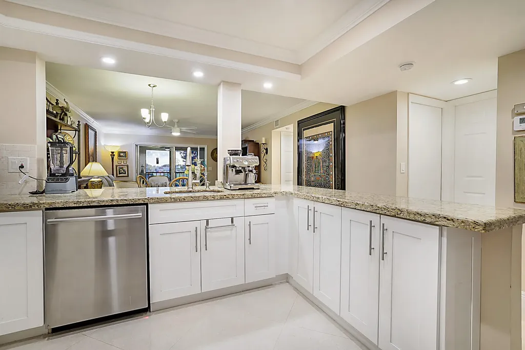7286 Huntington Lane Delray Beach FL 33446
