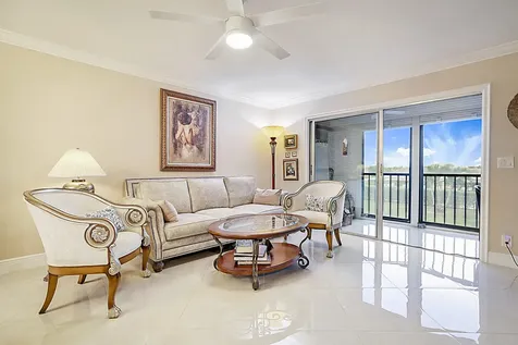 7286 Huntington Lane Delray Beach FL 33446