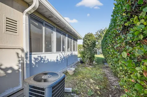 374 Bennington Lane Lake Worth FL 33467