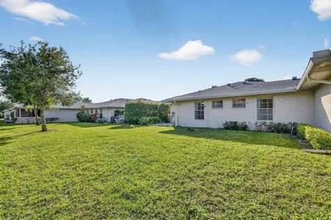374 Bennington Lane Lake Worth FL 33467