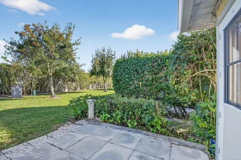 374 Bennington Lane Lake Worth FL 33467