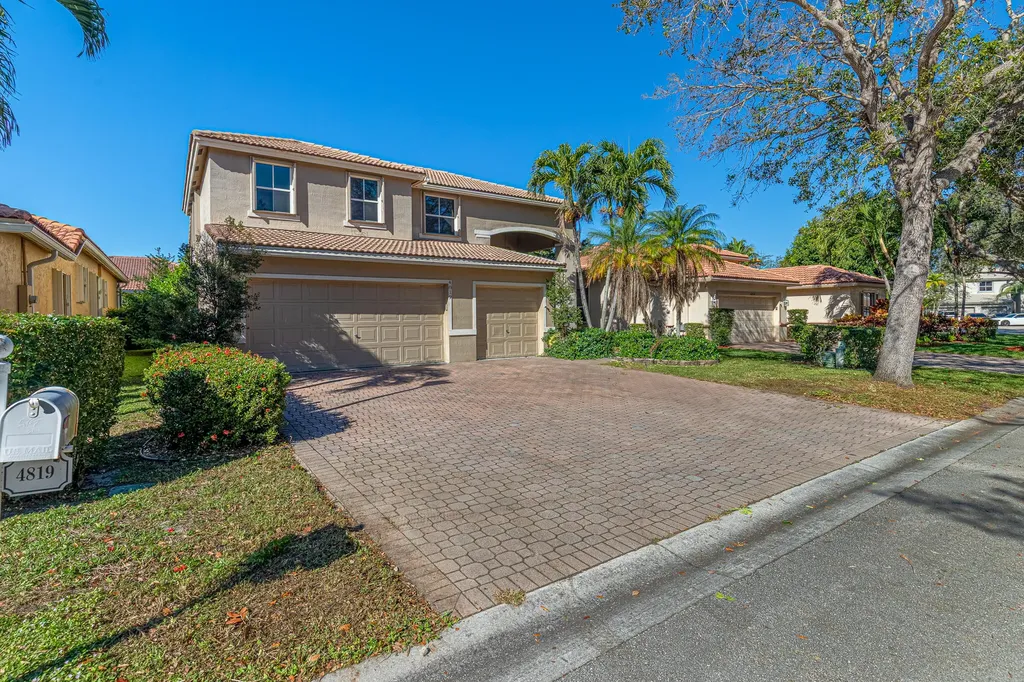 4819 Nw 53rd Circle Coconut Creek FL 33073