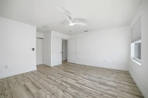 4819 Nw 53rd Circle Coconut Creek FL 33073