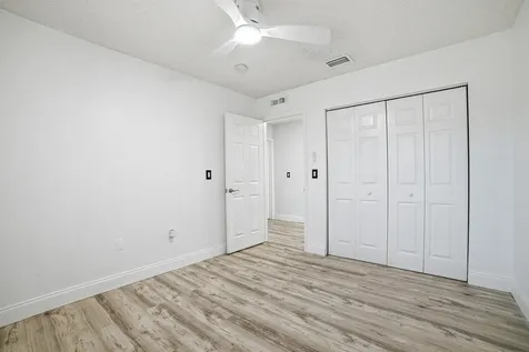 4819 Nw 53rd Circle Coconut Creek FL 33073